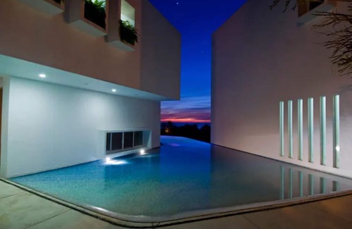 La Punta Apartment | Emerald Villa. Luxury beach house in Manzanillo