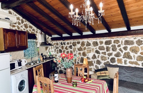 Parelia Villa | Emerald Villa - Romantic Gem On The Phaeacos' Island