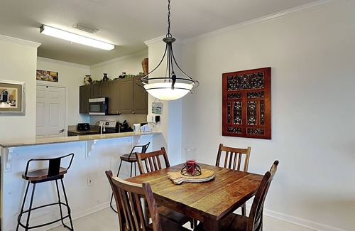 Frangista Beach Condo | Emerald Waters Vacation Condo - Short Walk to Beach - Community Pool & Hot Tub!