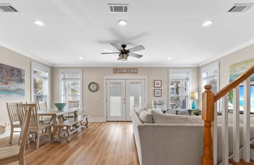 Emerald Waters Village House | Emerald Waters Village! Beach House w/GOLF CART, Path to Beach, Next to Pool!
