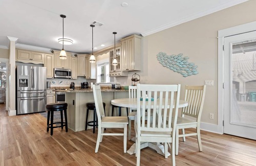 Emerald Waters Village House | Emerald Waters Village! Beach House w/GOLF CART, Path to Beach, Next to Pool!