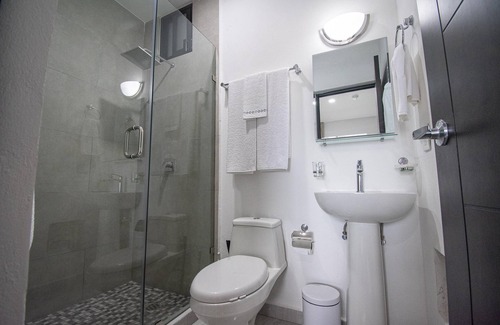 Villa Marina Condo | Emerald Waves in Marina Cerritos