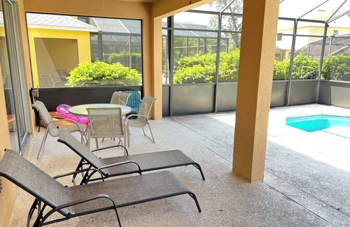 West Kissimmee House | Emeralds family getaways