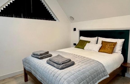 Mill Road Apartment | Emery Street Lodge