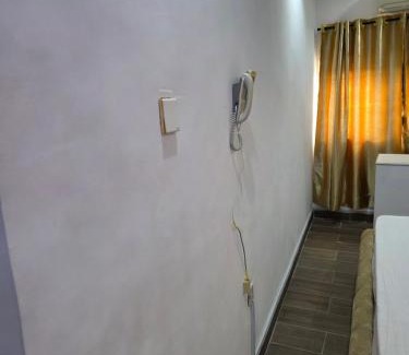 Adabi Hotel | Emike Luxury Hotel & Suites