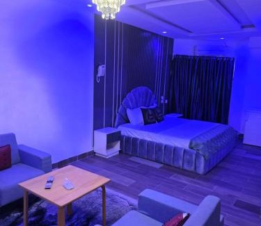 Adabi Hotel | Emike Luxury Hotel & Suites