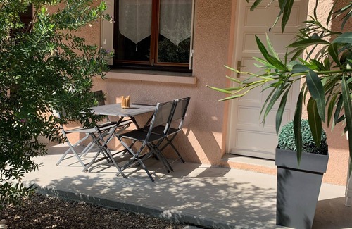Santa-Maria-Poggio Apartment | EMILIA residence