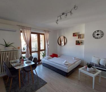 Juh Apartment | Emily Apartment