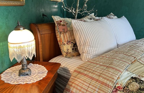 Creemore Bed & Breakfast | Emily's Place B&B