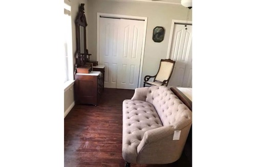 Kelseyville House | Emily's Studio