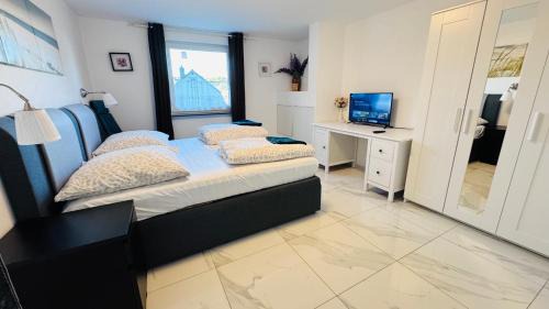 Ehrenstein Apartment | Emily’s Apartment