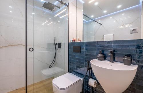 Vitosha District Apartment | Emirates Luxury Apartment Free Parking Terrace