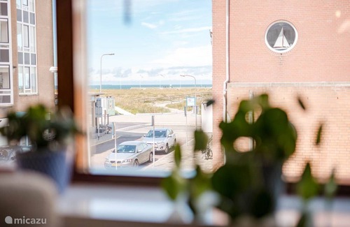 Municipality of Katwijk Apartment | Emma's Beachhouse on a 1 minute walk distance from the beach and centre !