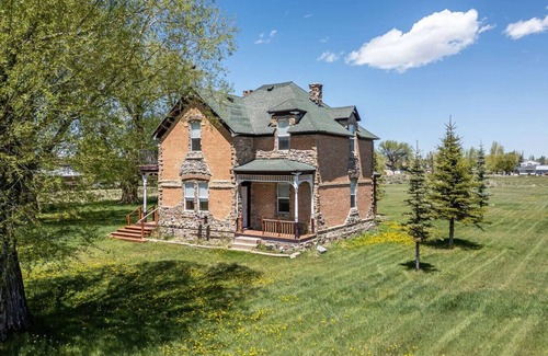 Randolph House | Emma`s Timeless Treasure