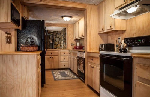 Robbinsville Cabin | Emory Lodge located on West Buffalo Creek