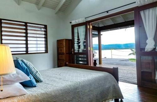 Moso Island House | Emotu Bay Lodge