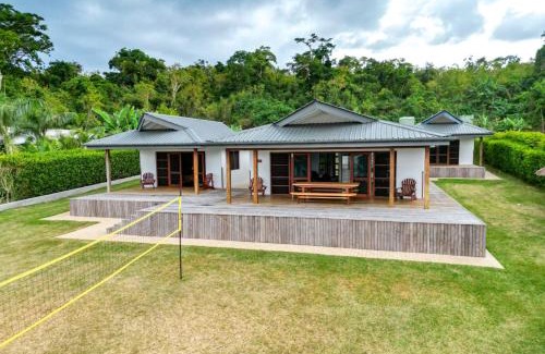 Moso Island House | Emotu Bay Lodge