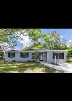 Cedar Hills House | Emperors Pool House