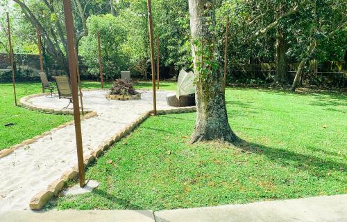 Cedar Hills House | Emperors Pool House