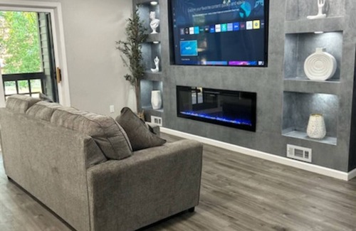 Oshkosh Condo | Emperor’s View