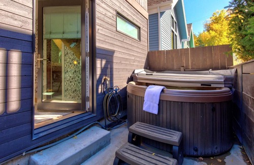 Aerie Cottage | Empire 4 Bedrooms PEA-1009 by KBM