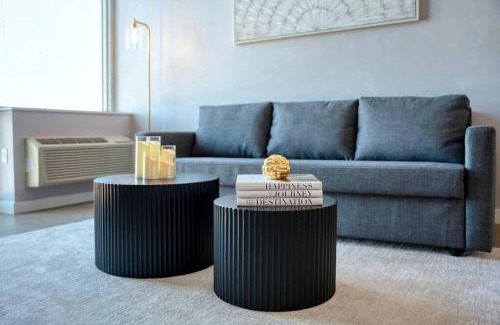 Hoboken Apartment | Empire State View - Luxury Apt - Shuttle to NYC