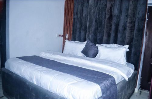 Orozo Hotel | Empire Suites And Apartment