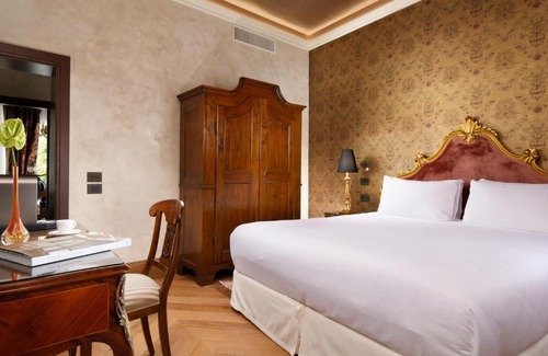 Santa Croce Apartment | Empress Theodora Apartments