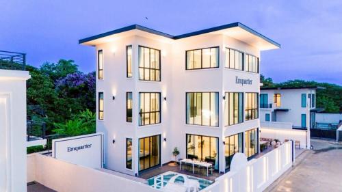 Huai Yai Villa | Emquatier Pool Villa Pattaya
