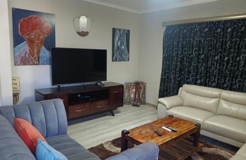 Ermelo Apartment | Emtonjeni Selfcatering Guest House