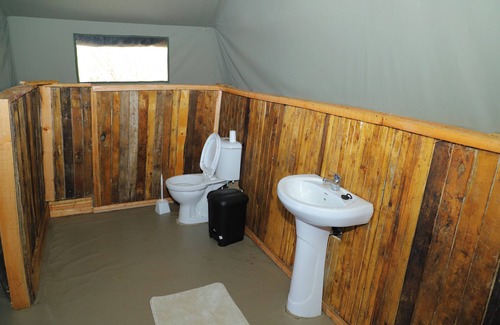 Narok Hotel | Emunyan Mara Camp