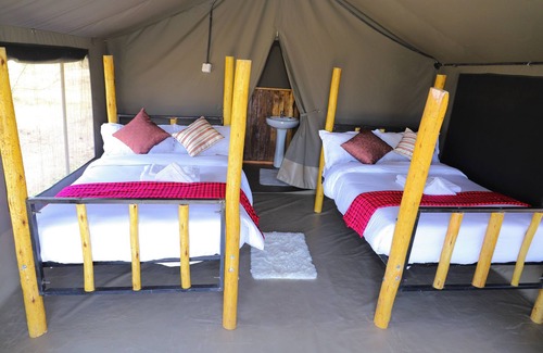 Narok Hotel | Emunyan Mara Camp