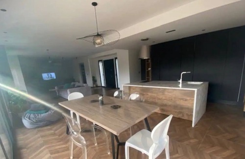 Sidi Thabet House | Emy LakeHouse