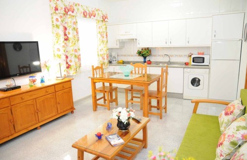 Vecindario Apartment | EmyCanarias Holiday Homes Apartment