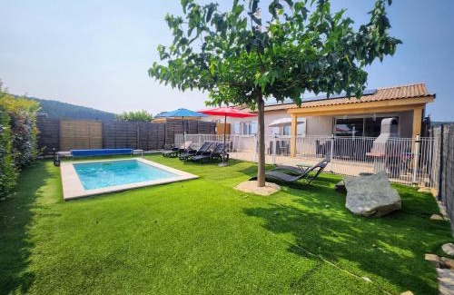 Joyeuse House | En Ardèche, maison de vacances l'Odyssée climatisée avec sa piscine privée et chauffée