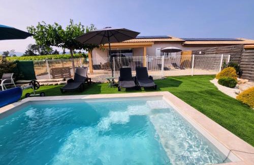 Joyeuse House | En Ardèche, maison de vacances L'Odalys climatisée avec sa piscine privée et chauffée