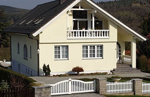 Meisdorf Apartment | Enjoy togetherness and escape from everyday life! Relaxation and pure relaxation!