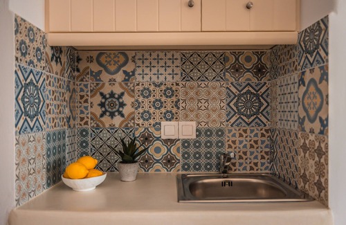 Apollonia House | En Milo