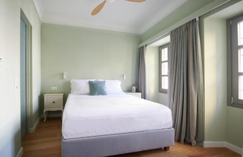Plaka Villa | En Plaka - Athens Elegant Estate