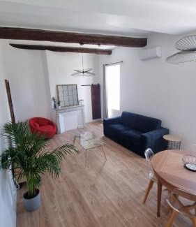 Pelissanne Apartment | En plein coeur de Pélissanne - 55 m2 rénovés - Avec Parking