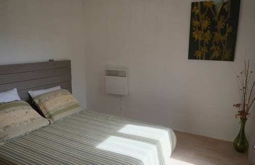 Serralongue Other | En Pleine Forêt Avec vue sur le Château, Appartement Dans mas en Pierre