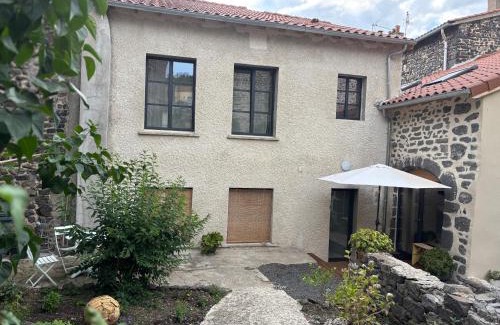 Le Monastier-sur-Gazeille Bed & Breakfast | En si bon chemin - Gîte d'étape chemin 70
