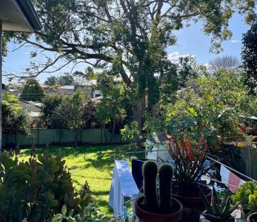 Marsfield House | En-suite Guest Room Ryde/Macquarie Park/Eastwood