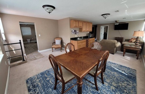 Cape Girardeau Apartment | EN11: Downtown Penthouse with roof deck! AMAZING VIEW! - 5 mins away downtown