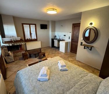 Panteleimon Bed & Breakfast | Enastron Guesthouse