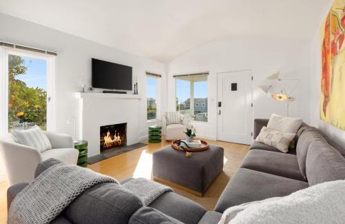 Encinitas House | ENC-1035 - Charming Coastal Cottage