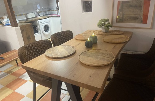 Old Town Apartment | ENCANTO CUENCA Art View