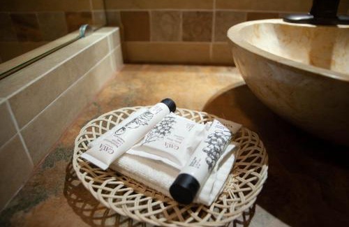 Mascota Hotel | Encanto de la Sierra Hotel