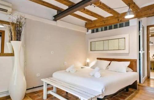 El Raval Apartment | Encanto en Las Ramblas, Espacio perfecto para 9