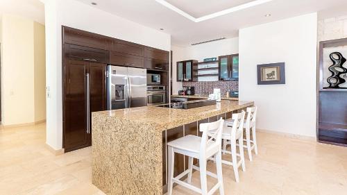 Puerto Penasco Apartment | Encanto Living Penthouse by Kivoya